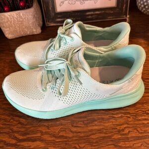 Kizik Lima W Sz 8.5/M Sz 7 Athletic Running Walking Lace Up Shoes Sneakers